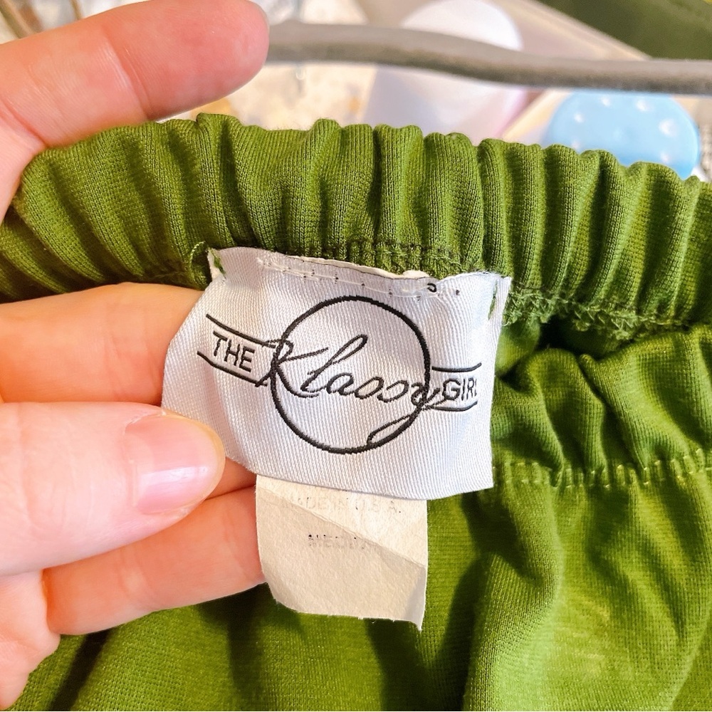 The Klassy Girl Boutique Green Ruffled Skirt Size M. - Picture 4 of 4